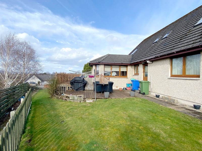 8 Druid Temple Crescent, IV2 6UT