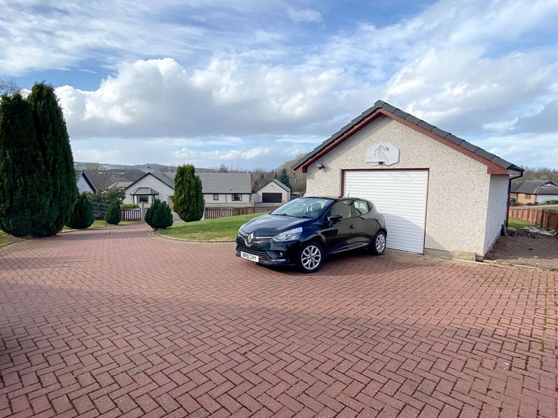 8 Druid Temple Crescent, IV2 6UT