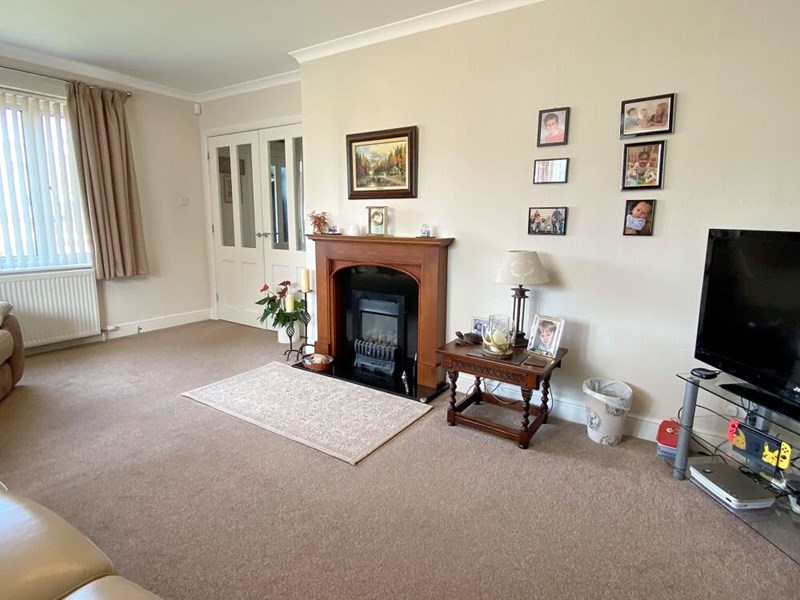35 Broom Drive, IV2 4EG