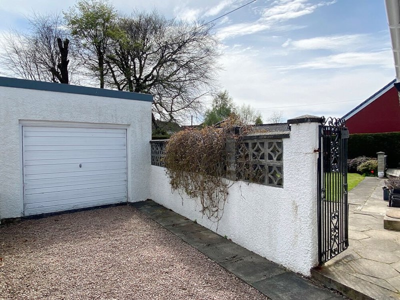 35 Broom Drive, IV2 4EG