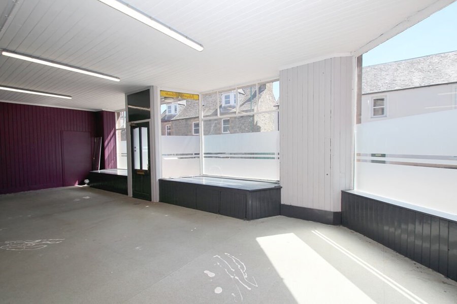 61 High Street, PH21 1HX