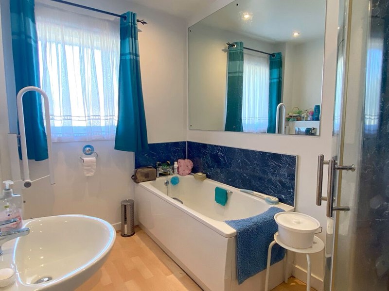 Heather View, Drynie Park North, IV6 7RP