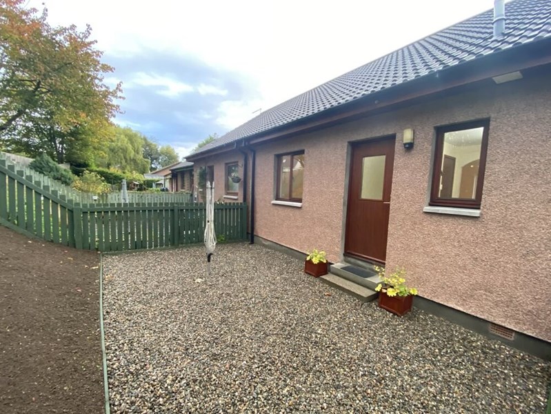 3 Station Court, MUNLOCHY, IV8 8NA
