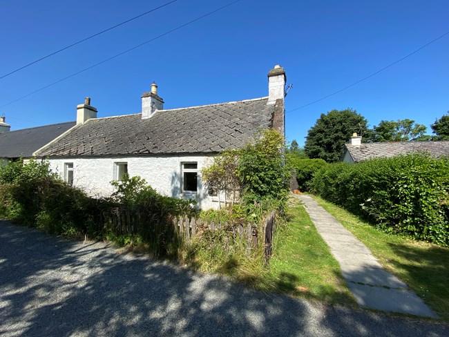Cantray Cottage, Croy, Inverness-shire IV2 5PW