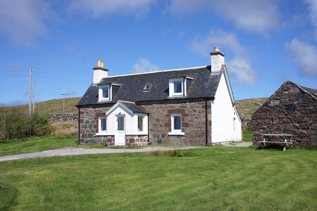 Assynt Cottage, 205 Clashmore, Lochinver IV27 4JQ