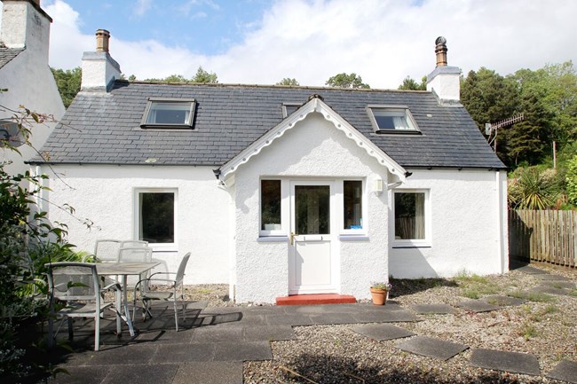 Waterside Cottage, Ardaneaskan, Lochcarron IV54 8YL