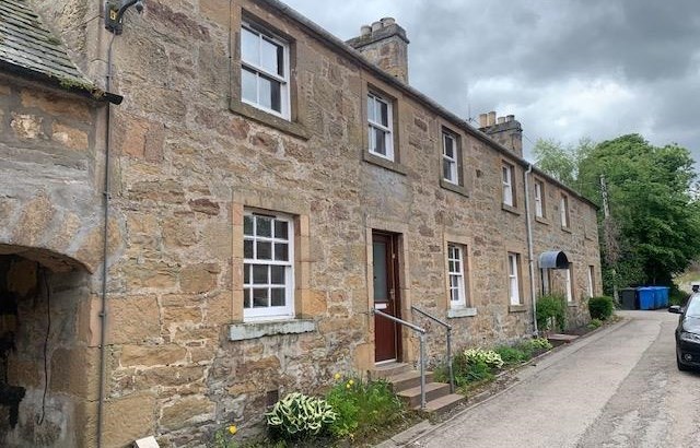 7 Gilchrist Square, Dornoch IV25 3HG