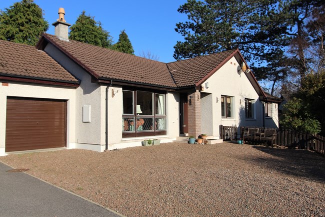 2 Kanachrine Court, Ullapool IV26 2TU