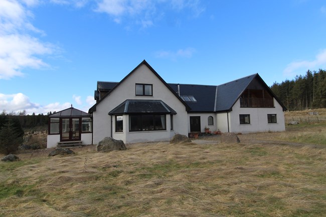 Eight Acres, Farr Inverness IV2 6XG