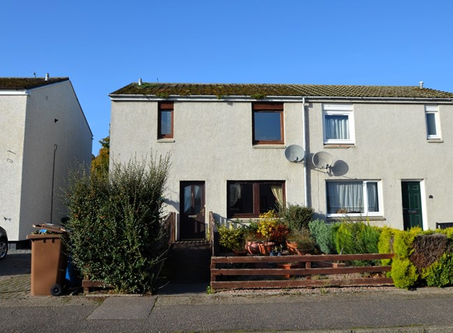 31, Loch Avenue Nairn IV12 4TF