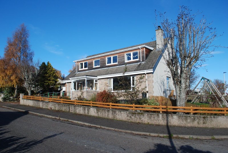 Ledgowan, 36 Rosshill Drive